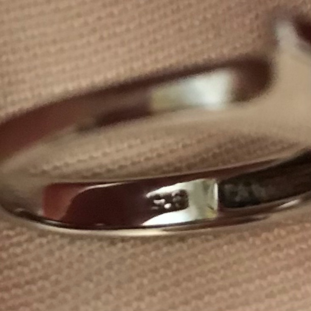 Sterling Silver Solitaire Modern Ring Size 6 - Picture 6 of 6